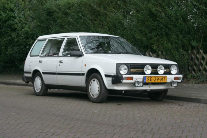 Nissan Sunny B310 van