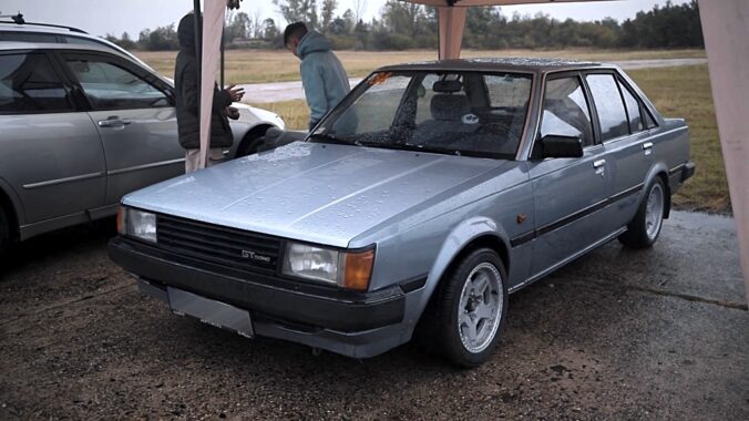 Zsolt's Toyota Carina with a 2T/3T-G hybrid engine