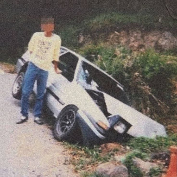 Wrecked: panda white Toyota Sprinter Trueno AE86